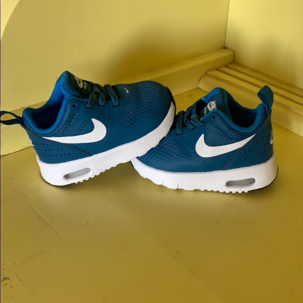 Nike air